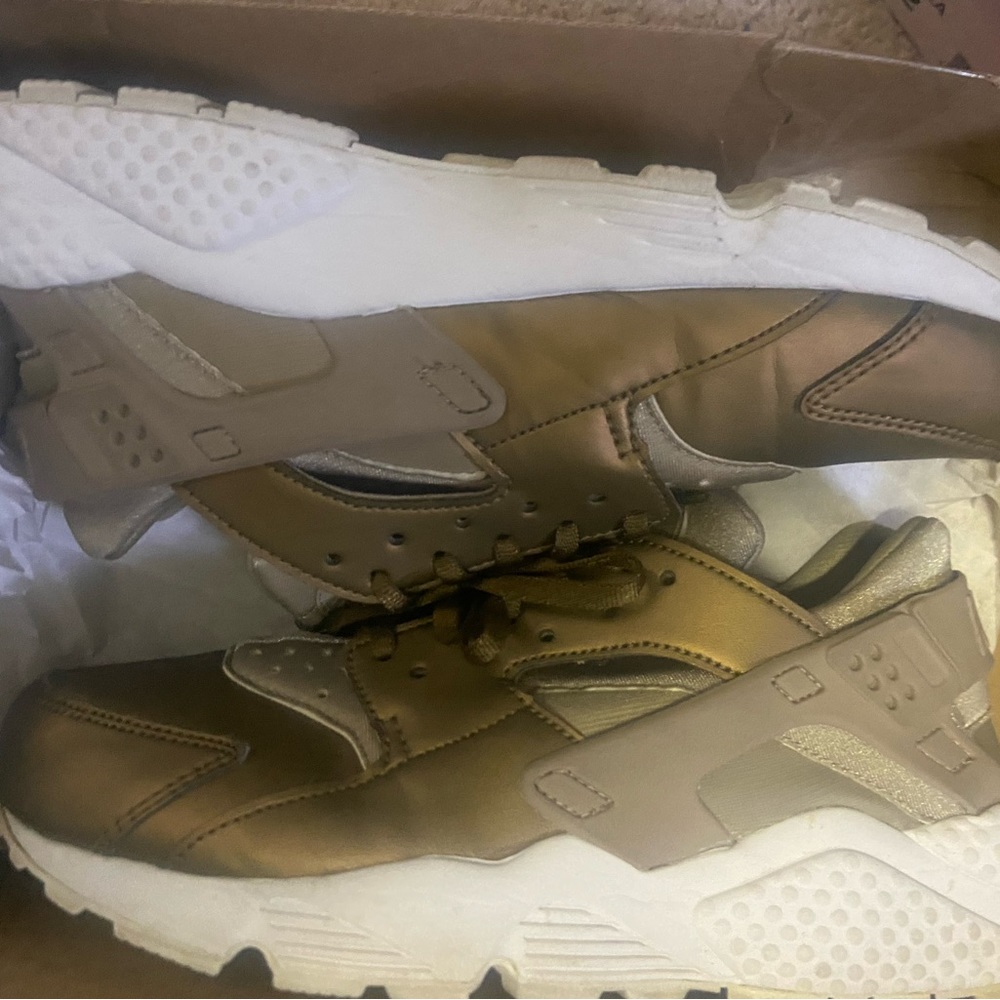 Gold Huarache